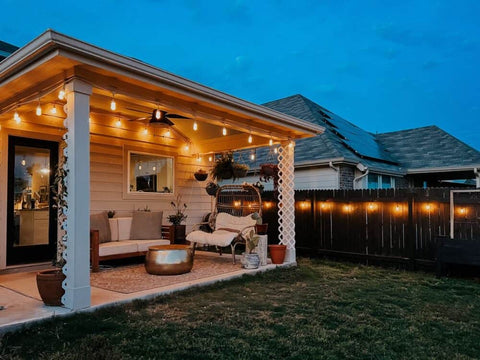 How to hang festoons on a pergola?