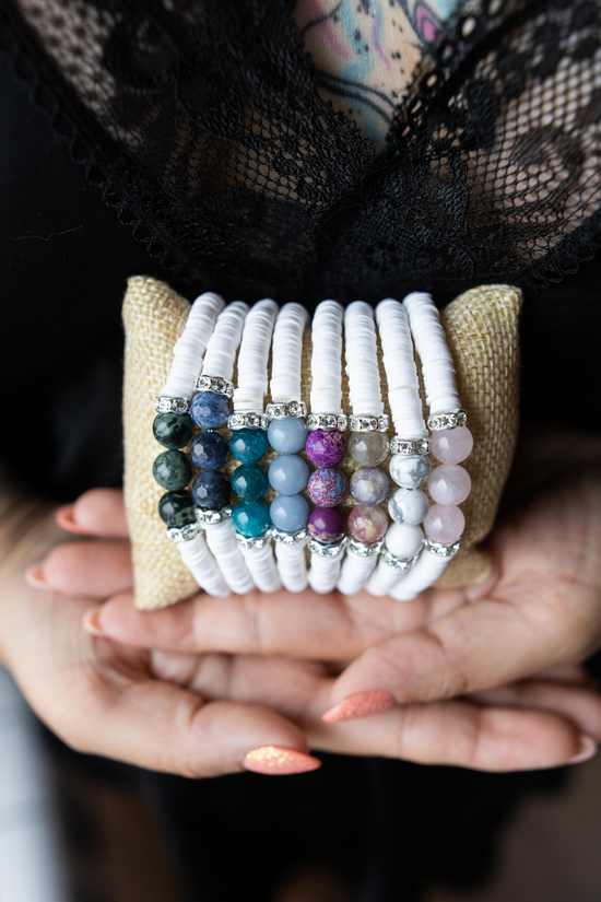 Les bienfaits des bijoux spirituels – Atelier Ahimsa Concept Store