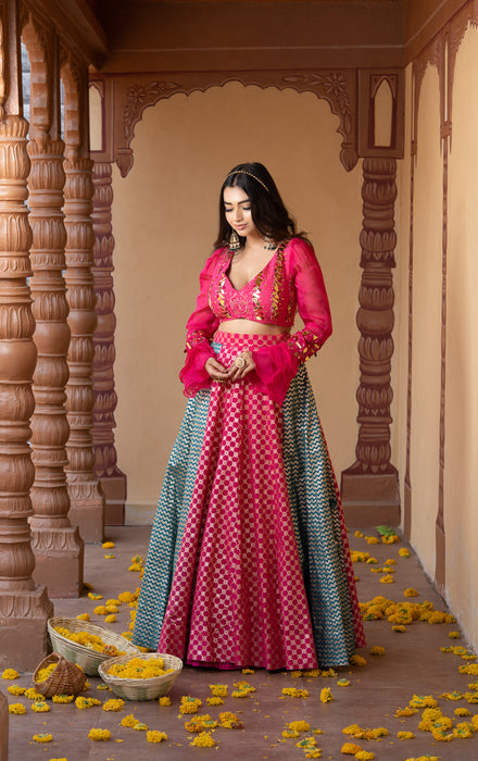 Buy Gold Lehenga Tissue Lining Viscose Dupatta Silk Bridal Set For Women by  Rahul Mishra Online at Aza Fashions.