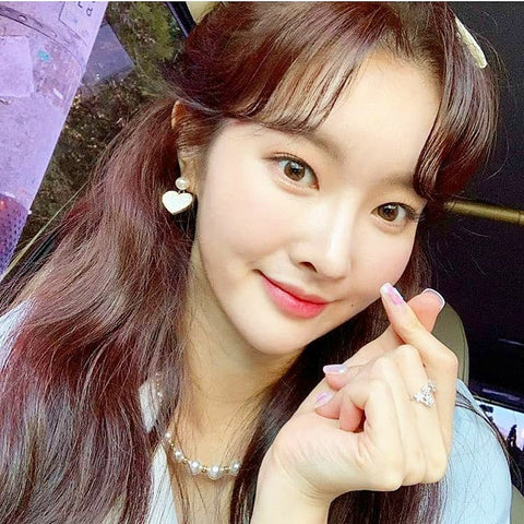 Heart lovely earrings (Izone-Chaeyeon) - 925 Sterling Silver