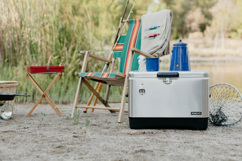 Igloo camping cooler