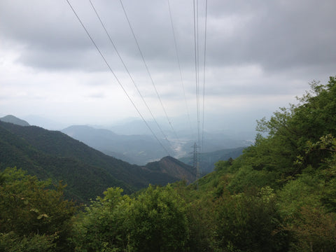 Section A　山梨県 Power Line の下 笹子付近より町を望む