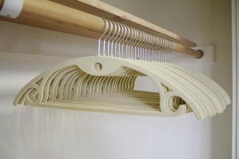 IEOKE Premium Velvet Hangers