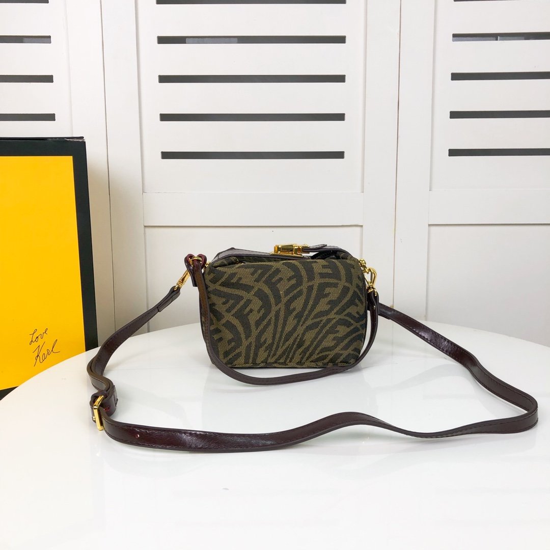 FENDI 2021 NEW ARRIVALS BOX HANDBAG SHOULDER BAG