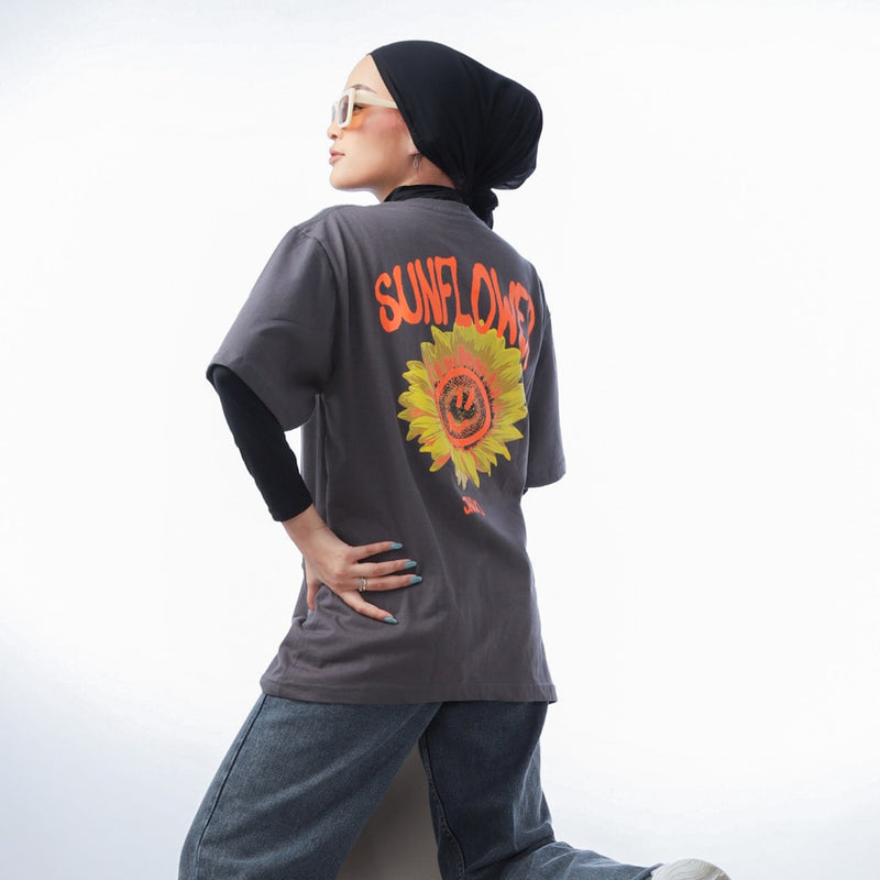 JINISO T-Shirt Smiley Sunflower Charcoal Oversize Tee | Kaos