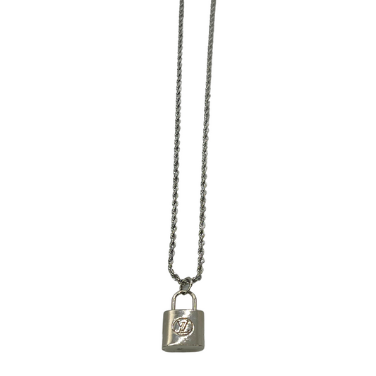 Louis Vuitton Charm Necklace – suewoojewels