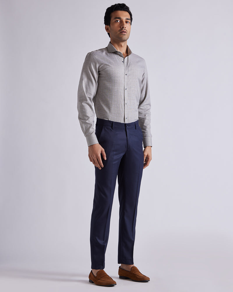 Does a navy blue shirt go with light grey pants? - Quora