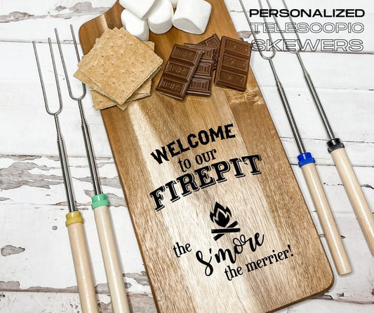 https://cdn.shopify.com/s/files/1/0536/3928/2877/products/marshmallow-roasting-stick-smores-skewers-hot-dog-stick-580725.jpg?v=1690156632&width=533