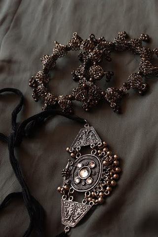 Gothic jewellery history
