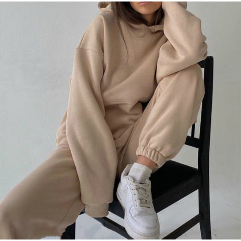 Oversized trainingspak voor dames high waist broek met hoodie beige -  Cara Camilla