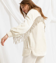 Dressinggown with button closure and fringes on back, vanilla ice