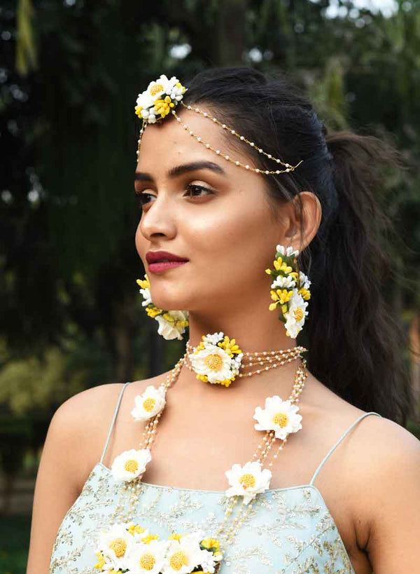 ASTONISHING FLORAL JEWELLERY BRANDS FOR HALDI  MEHENDI