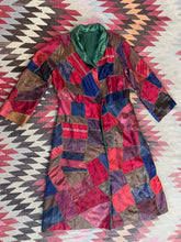 Load image into Gallery viewer, 1940s Patchwork Crazy Quilt Robe
