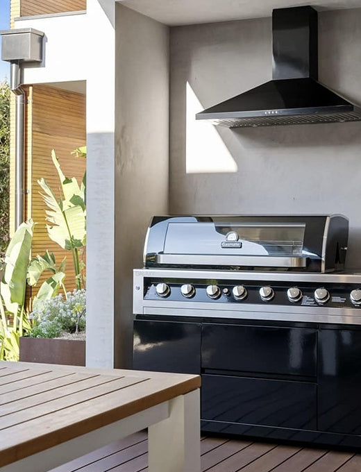 Black BBQ & matching rangehood