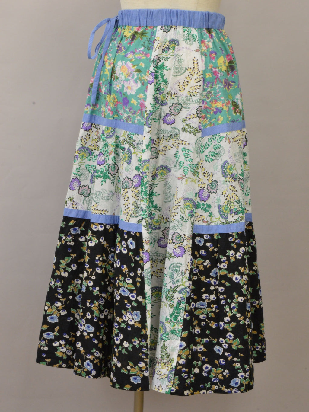 マリナボーダー 美品 KEITA MARUYAMA 刺繍もカワイイギャザースカート