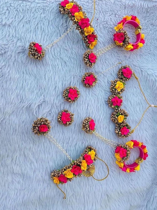 Simple and gorgeous full flower jewellery set for haldi