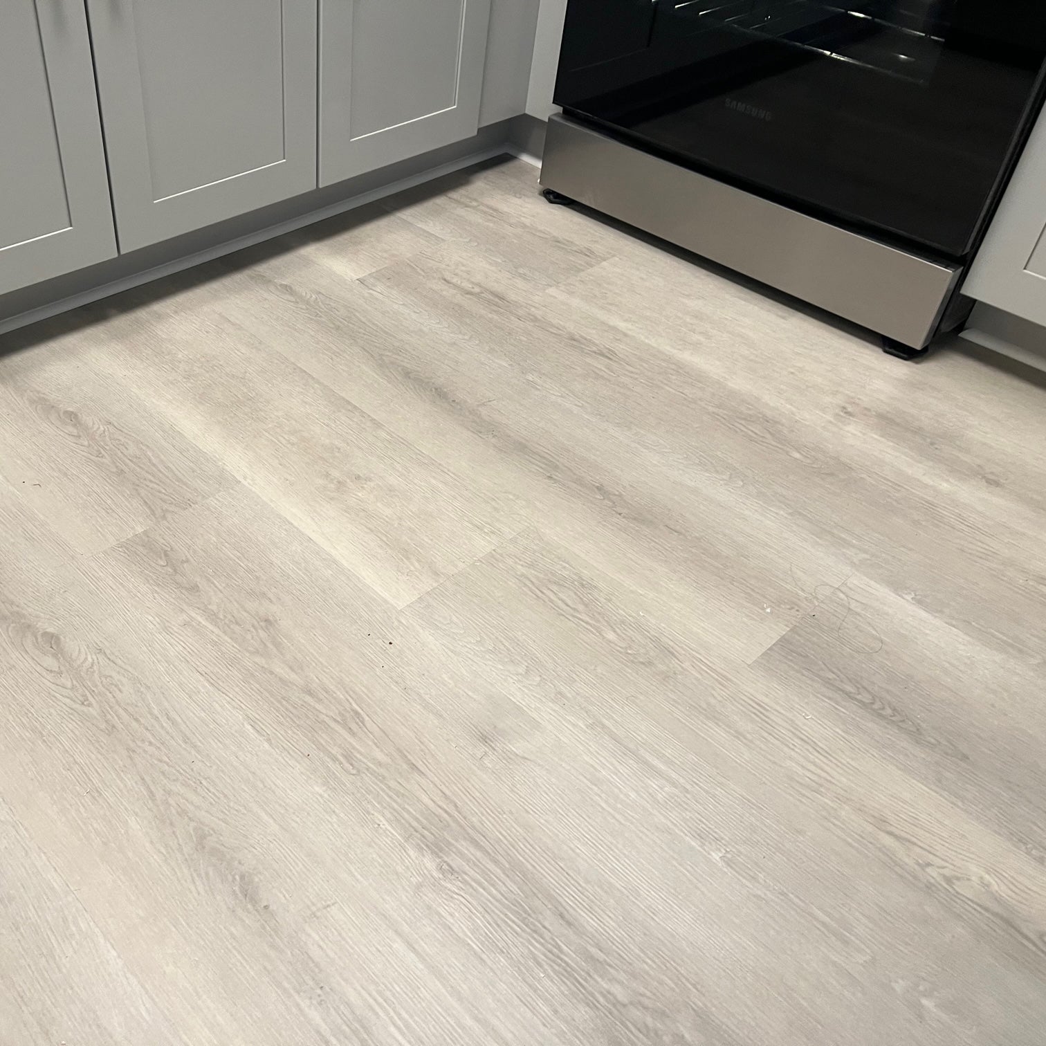 BFH - Contemporary Whitewash Hickory - Kapolei - Vinyl Plank Flooring # ...