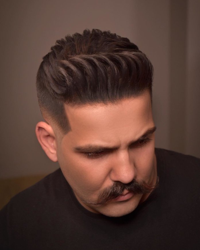 Pompadour texturizado