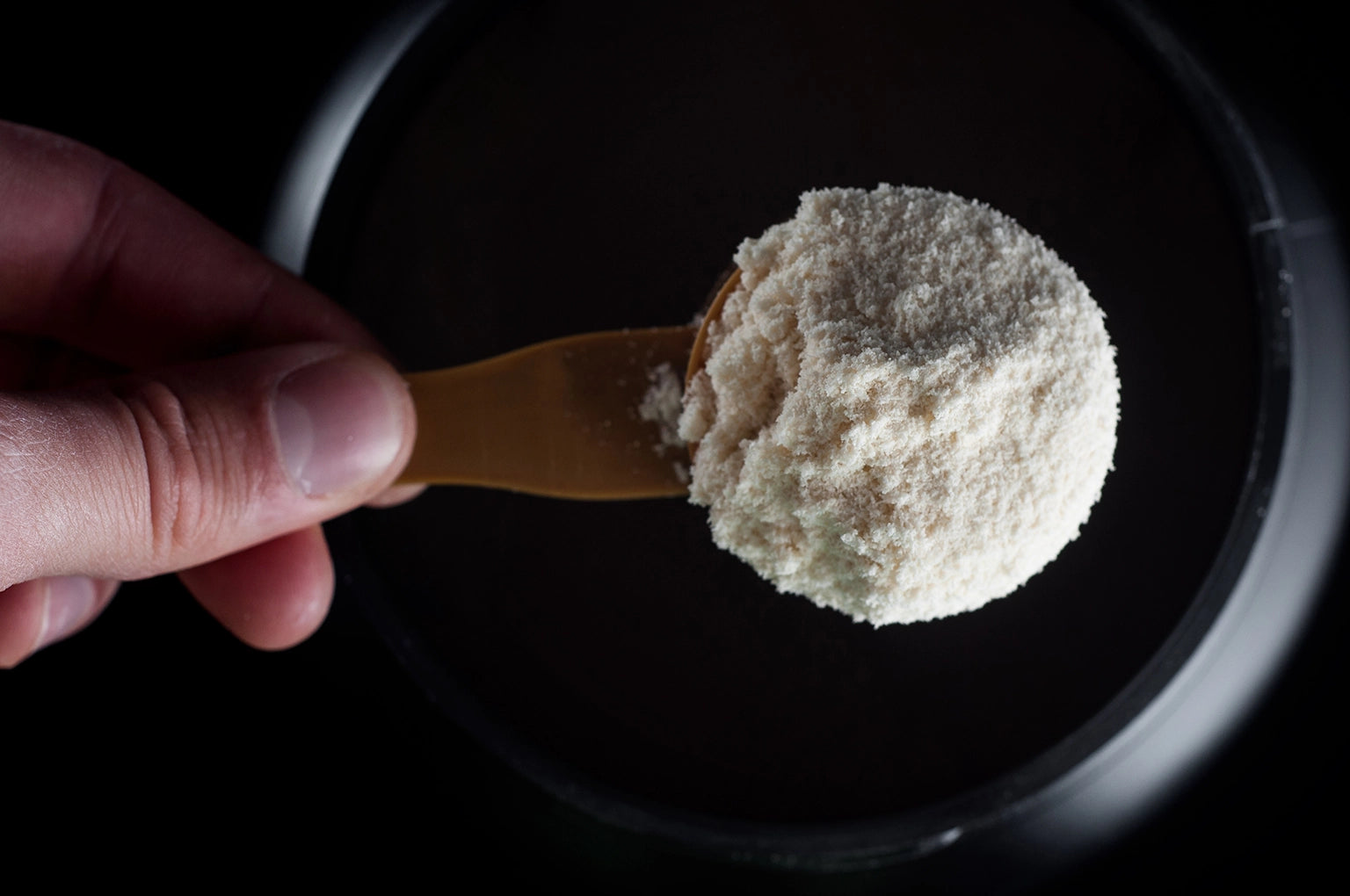 Sports Nutrition Powder: Protein in a Scoop