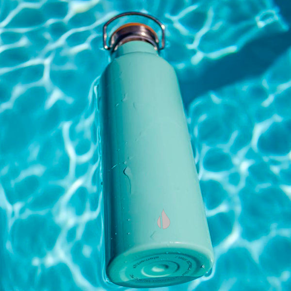 25 oz Retro Water Bottle Aquamarine – Iron Flask