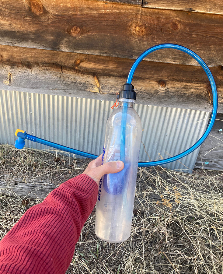 https://cdn.shopify.com/s/files/1/0537/1177/files/OneBottle_Review_Drinking_Tube_for_Your_Water_Bottle_Hiking_Backpacking_GGG_Garage_Grown_Gear.jpg?v=1682105290