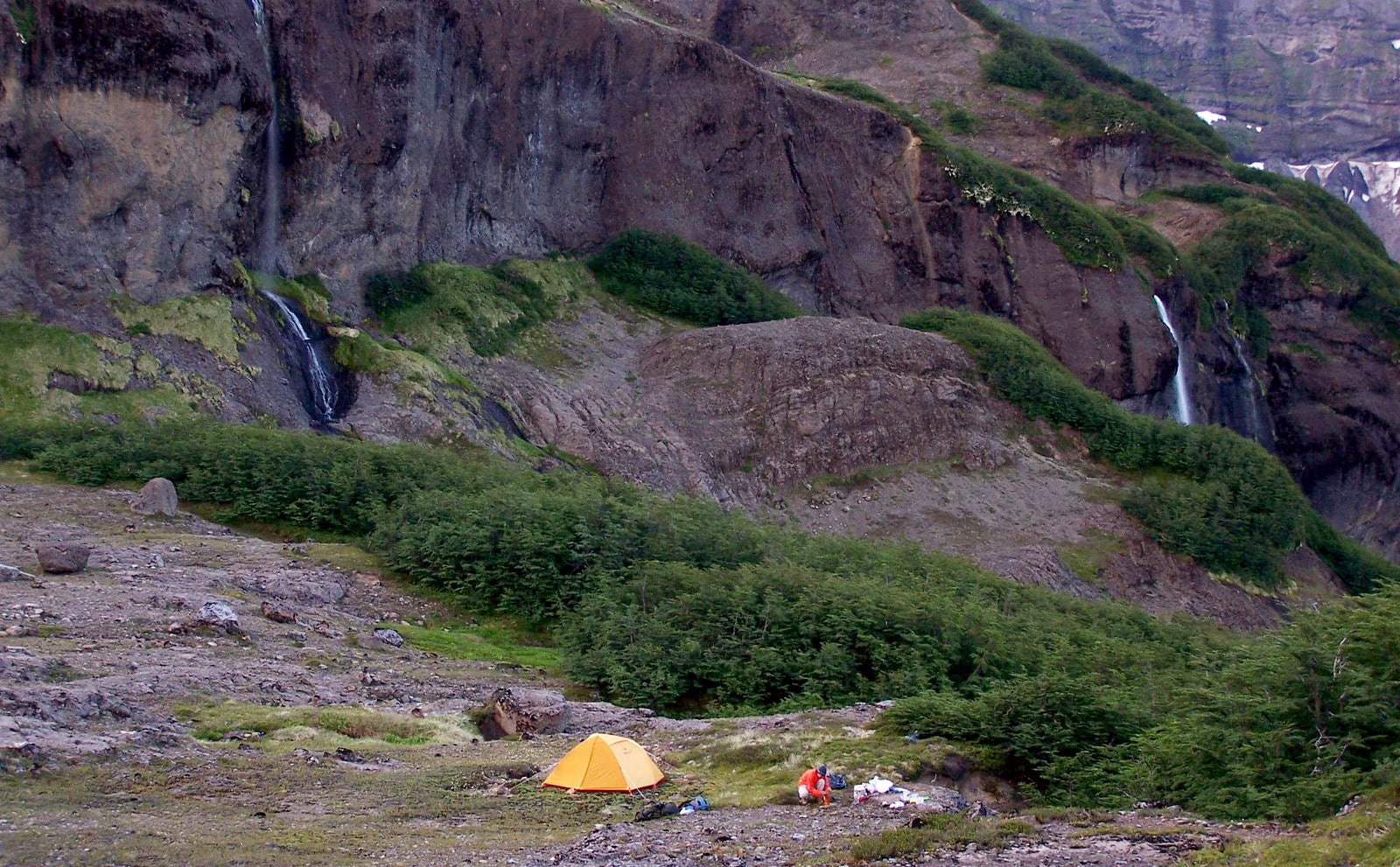 Repair Maintenance Tips How to Clean Dirty Outdoor Gear Tents 2