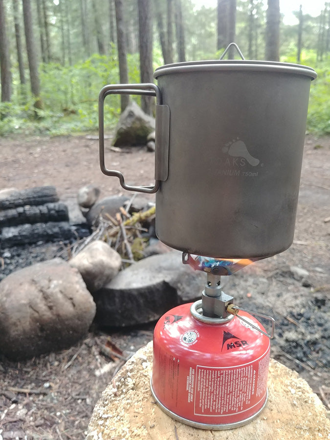 https://cdn.shopify.com/s/files/1/0537/1177/files/toaks_on_stove_Toaks_Titanium_750_Mug_Pot_Cup_Review_UL_Lightweight_Backpacking.jpg?v=1593202671