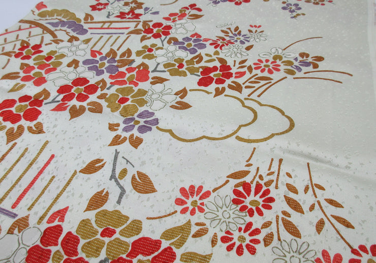 80s KIMONO SILK, Japanese Silk Fabric, Creme Rinzu Floral, Lightweight Silk Fabric for Craft and Sewing [Japan stock]  211006-3 short