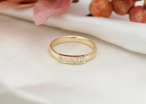 gedenksieraad, gouden ring met diamanten