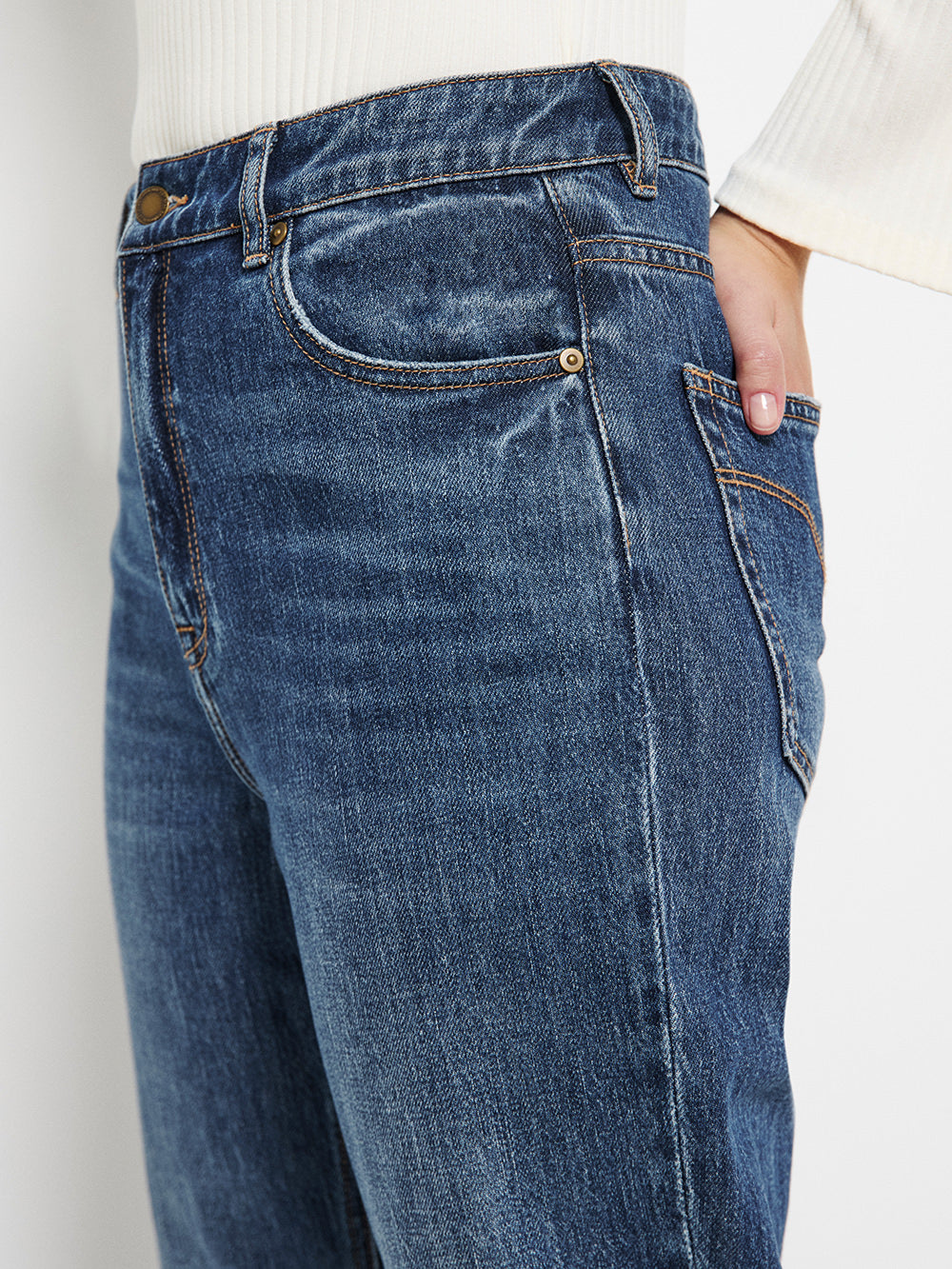 The High Rise Crop Girlfriend Jean