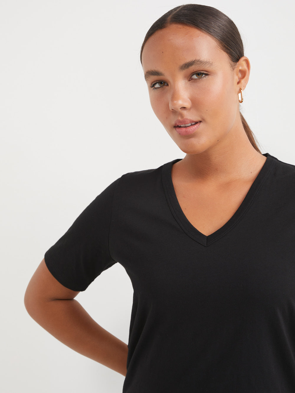 Common Standard Organic Cotton V-Neck Tee