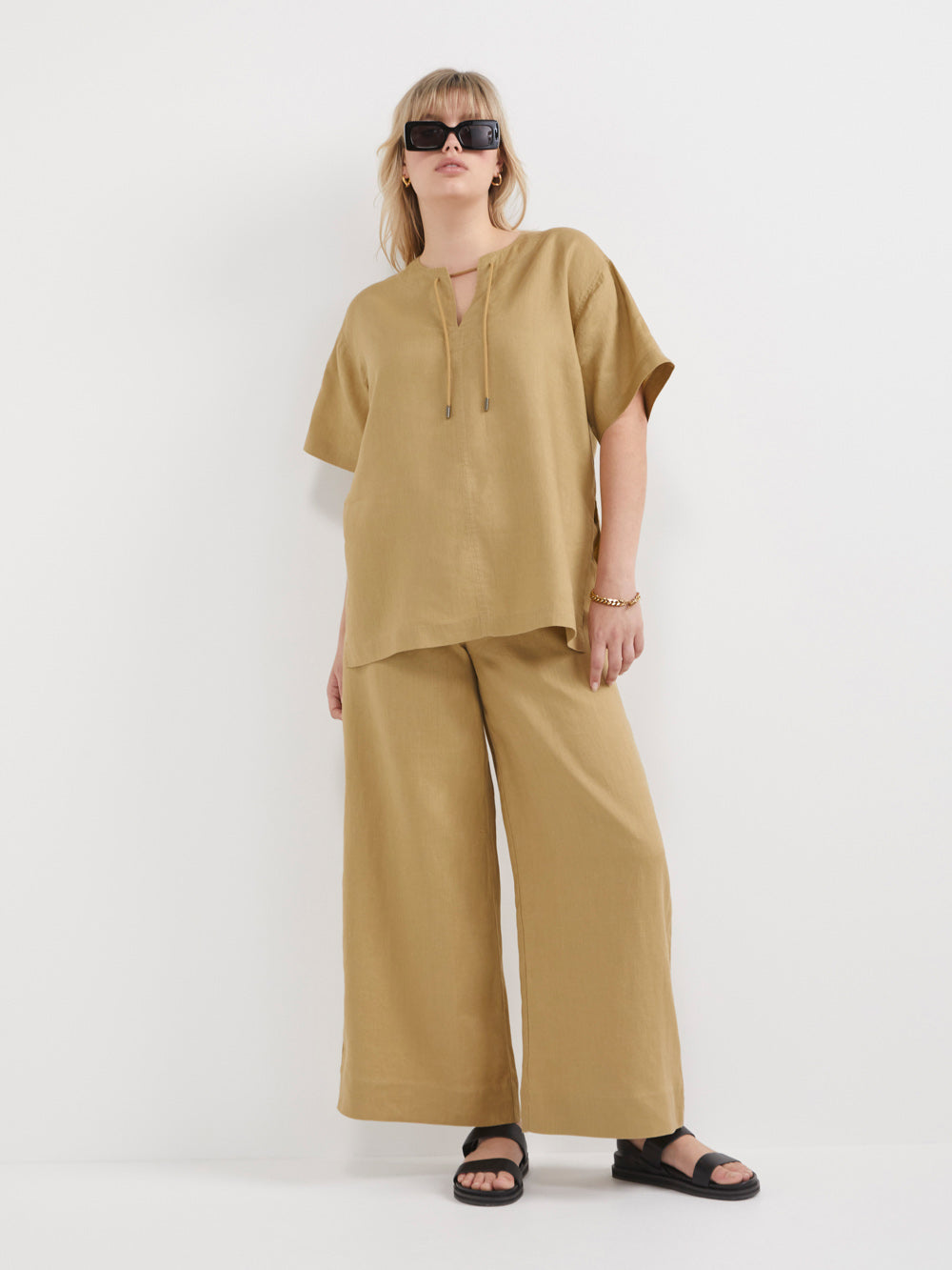 The Flat Front Linen Pant