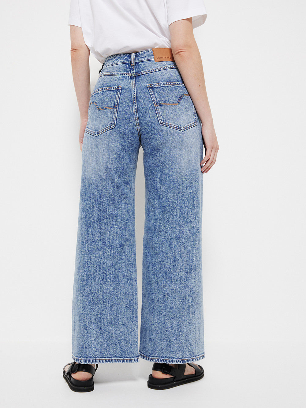 The Wide Leg Jean | Commonry