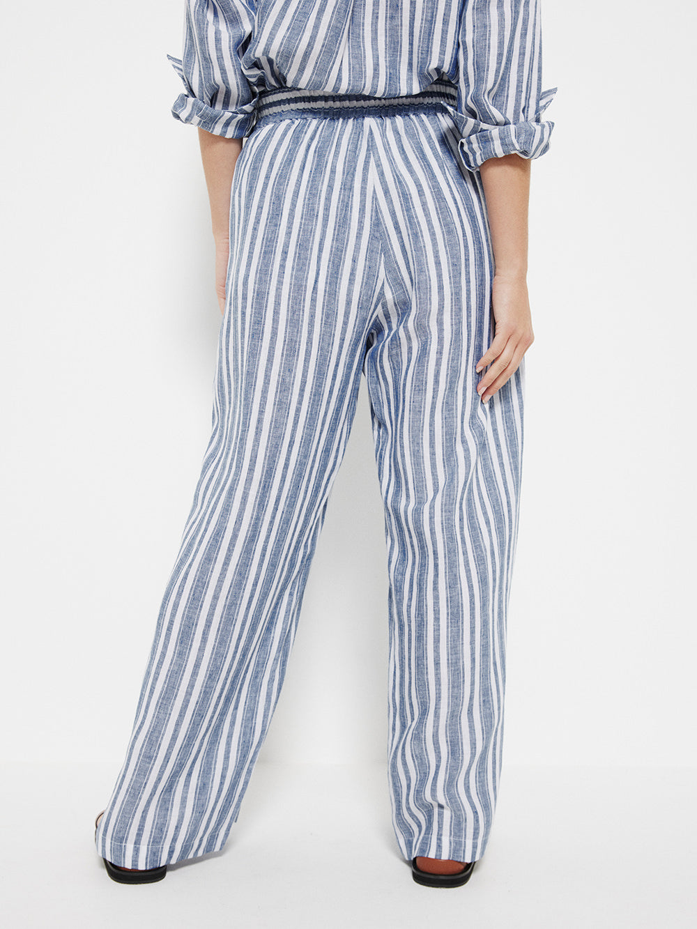 blue #striped #linen #pants #outfit #bluestripedlinenpantsoutfit