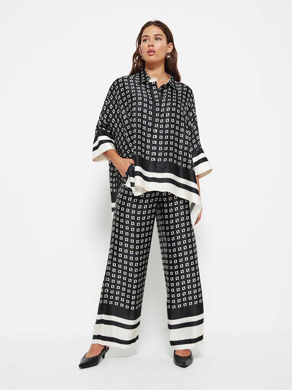 The Border Print Draped Pant