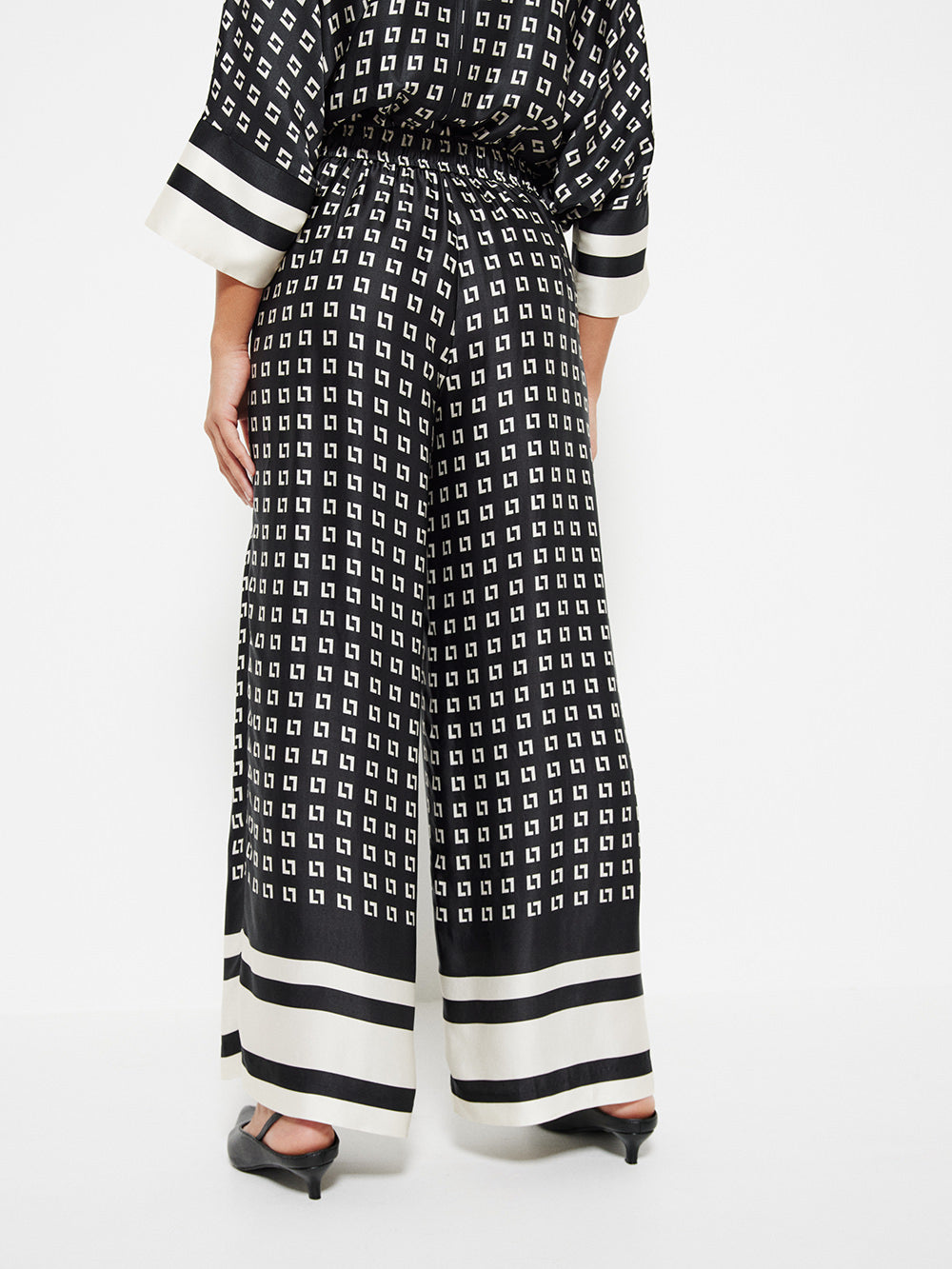 The Border Print Draped Pant