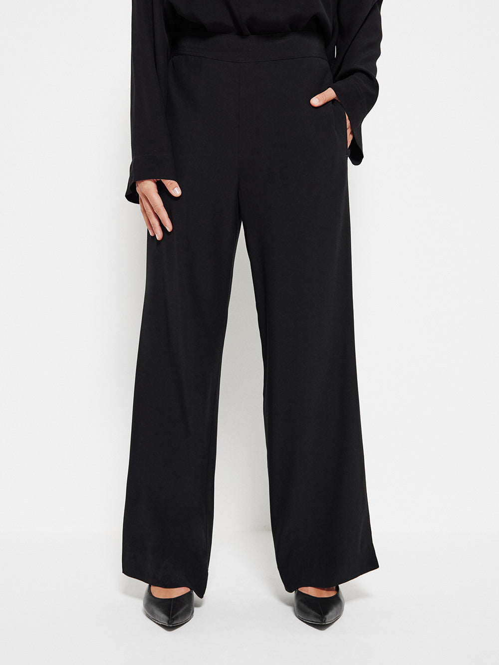 Draped Pull On Pant