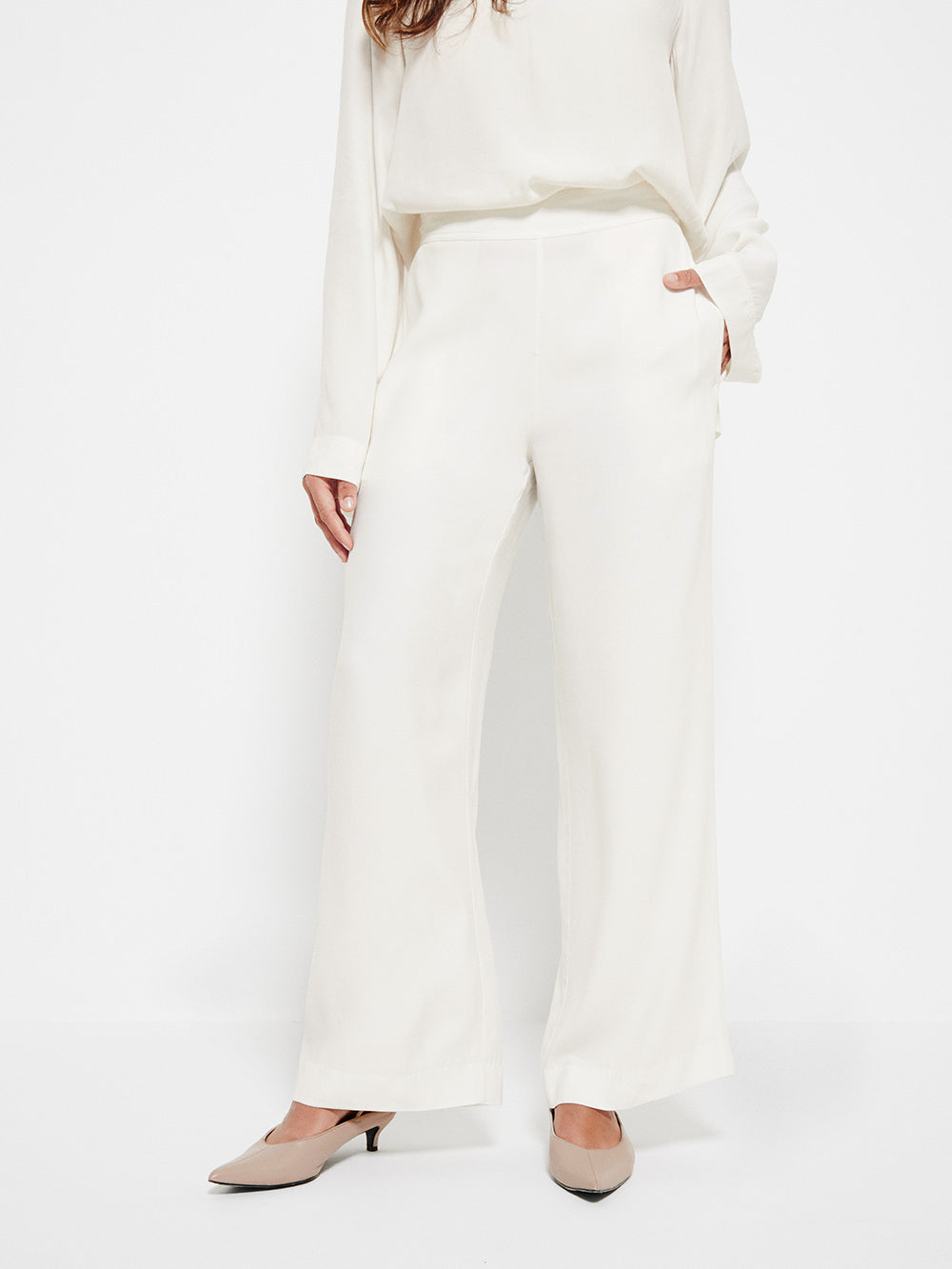 Draped Pull On Pant