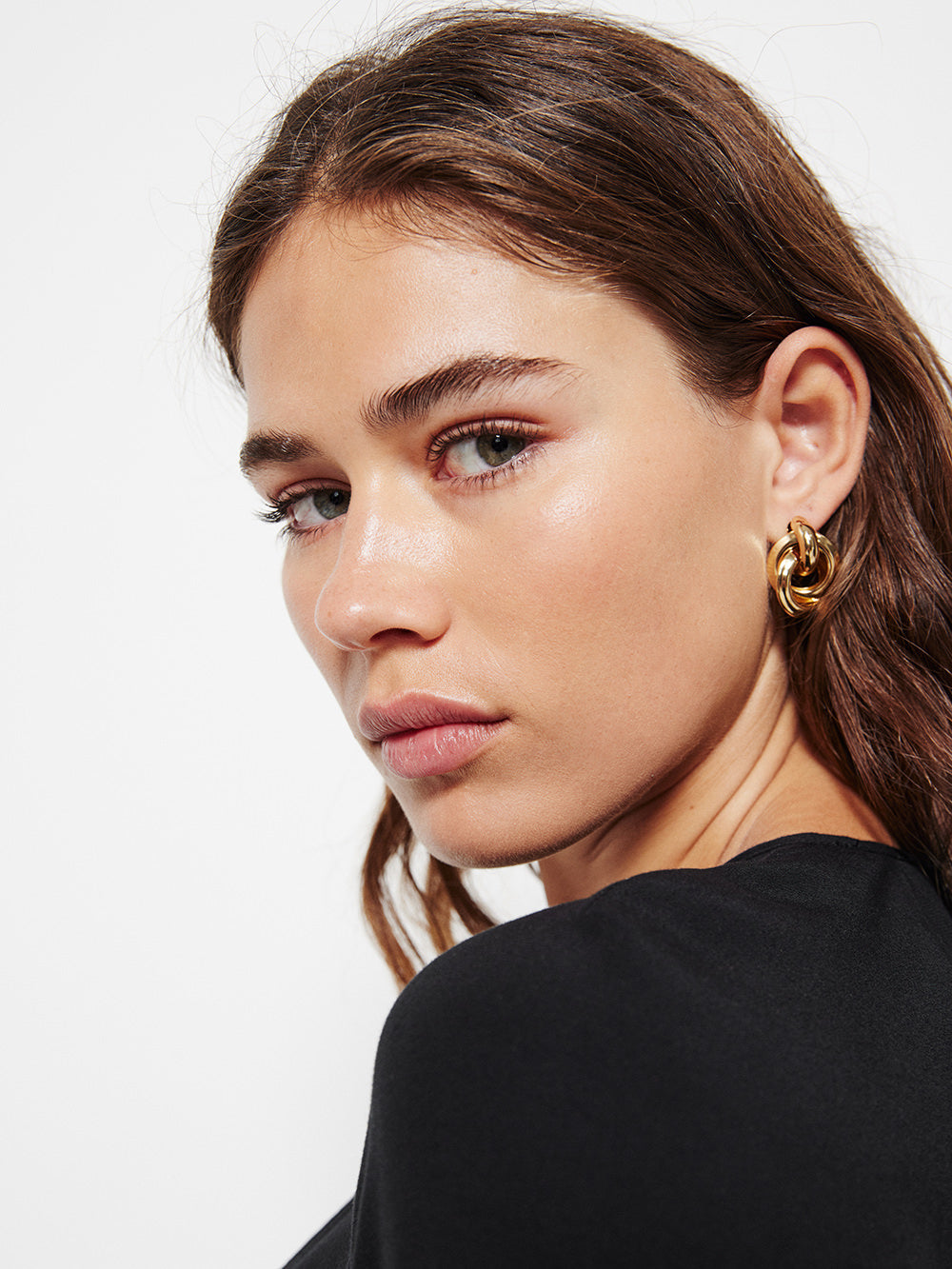 The Yvie Twisted Hoops