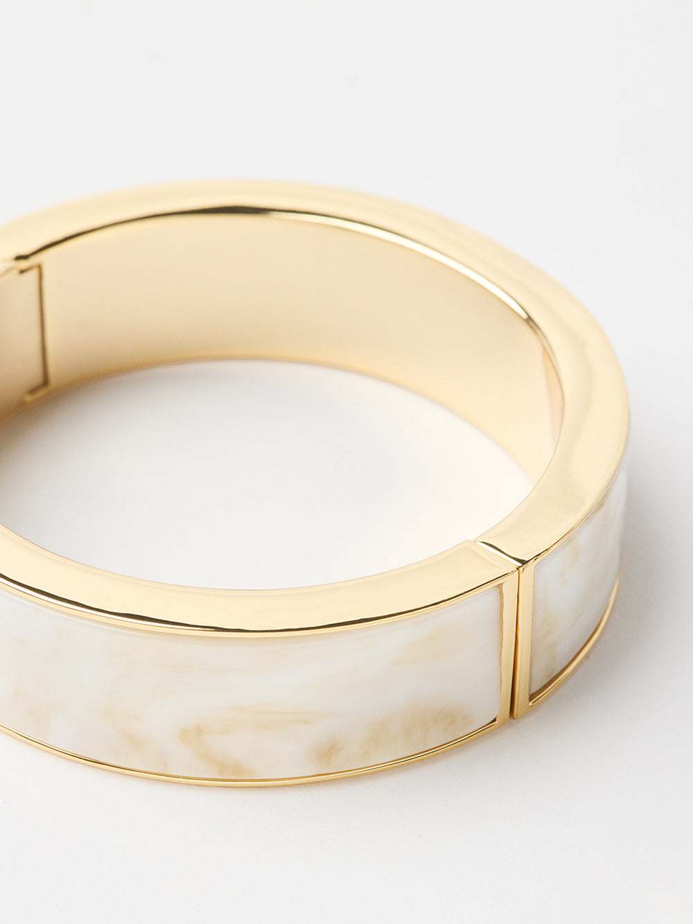 The Kaia Bangle