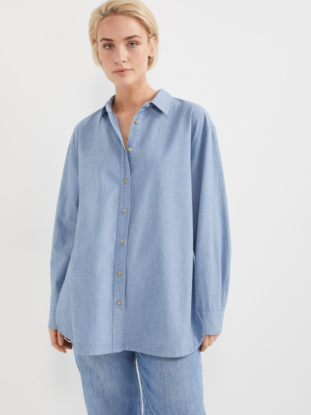 The Essential Chambray Shirt | Commonry