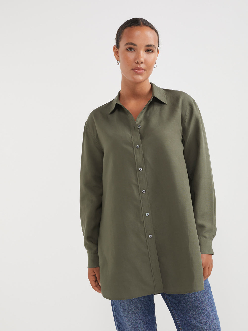 The Linen Blend Relaxed Shirt