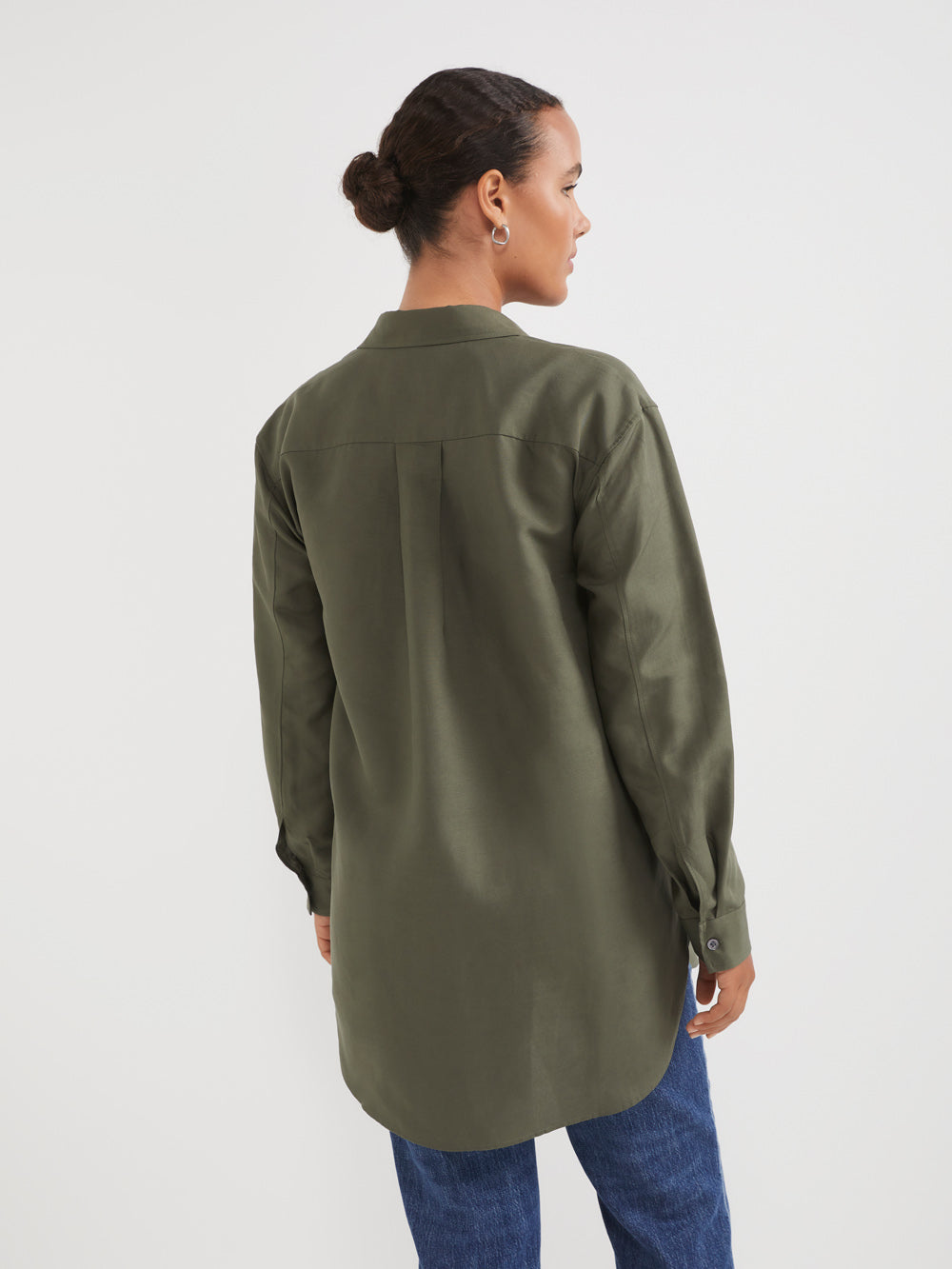 The Linen Blend Relaxed Shirt