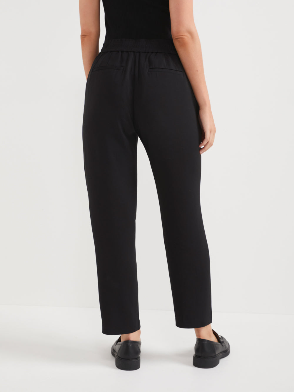 The Stretch Crepe Slim Trouser