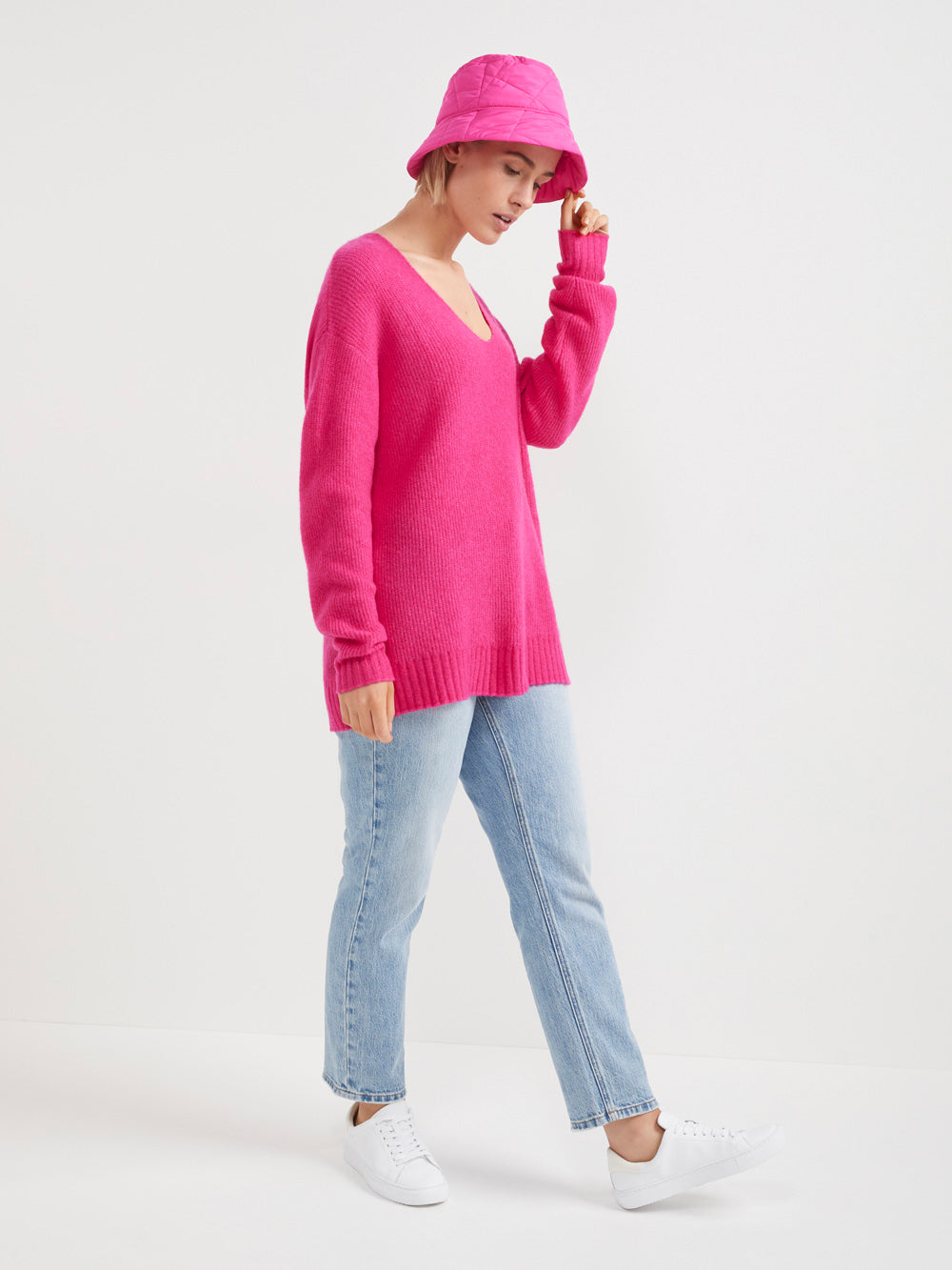 Ralf Lauren Merino Wool V Neck Sweater In Fuchsia - Small — 2nd