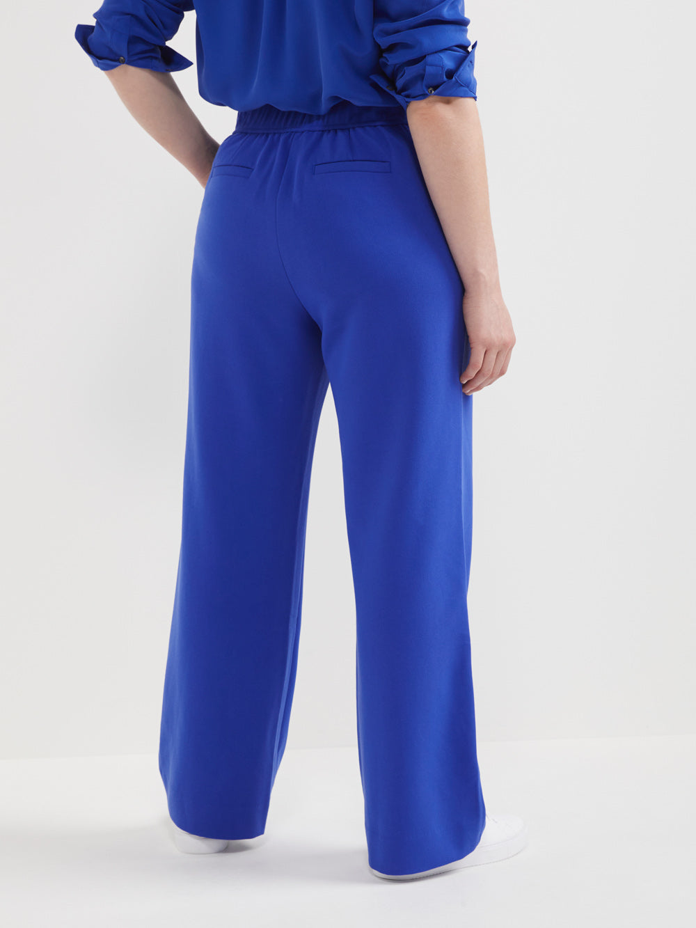 Reitmans, Pants & Jumpsuits, Cobalt Blue Stretch Capris Pants 6 Xl