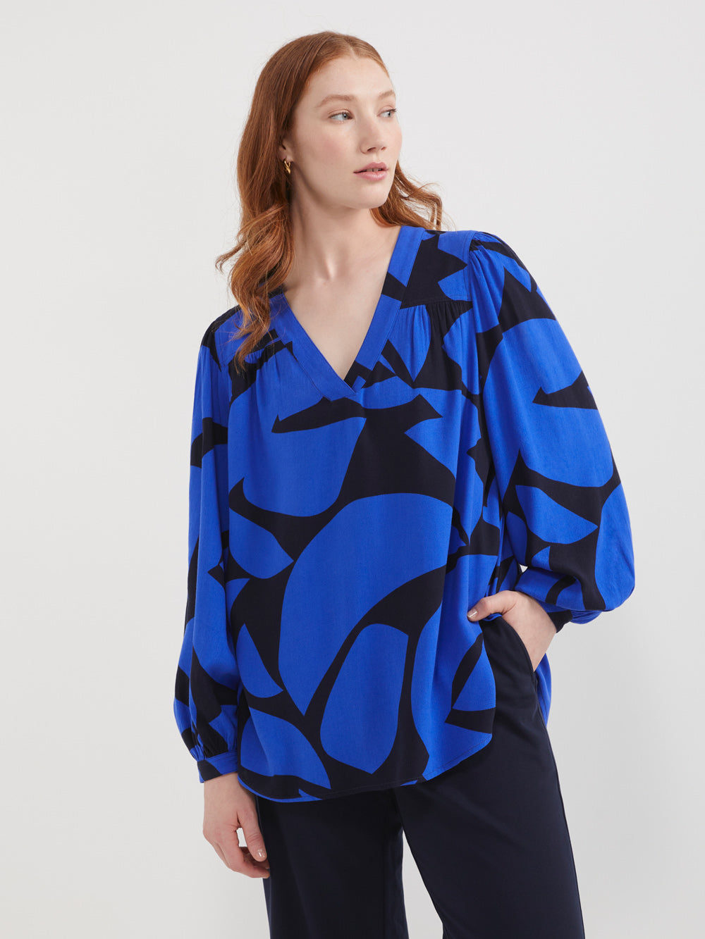 The Print V-Neck Top