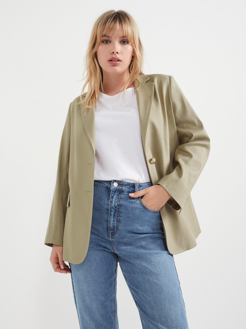 The Stretch Linen Blazer