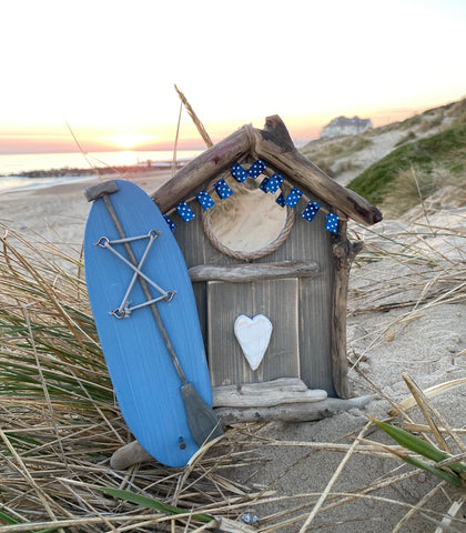 Driftwood SUP Shack with Paddleboard, mirror, heart and Bunting