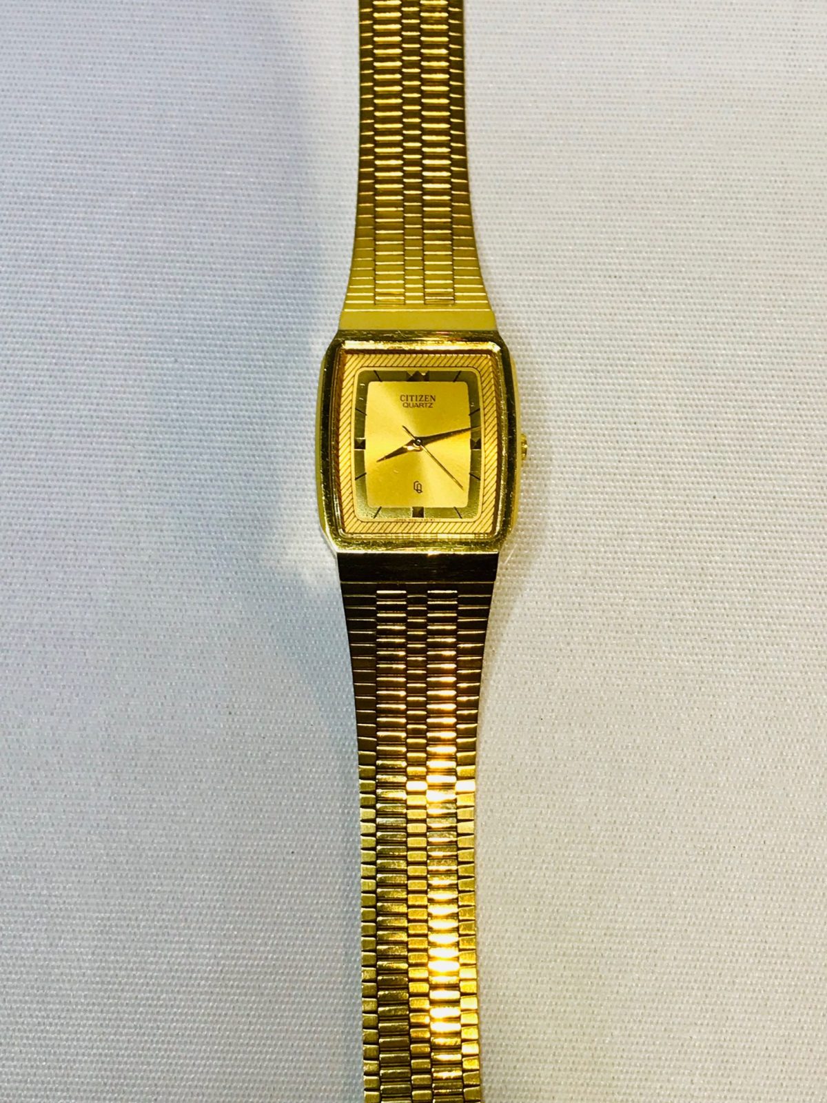 Vintage Citizen Quartz Men's Gold Watch 28mm 4031-491751K – Vintage Luxury
